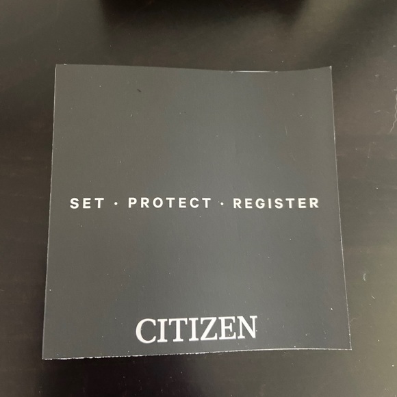 Woman’s Citizen Eco Drive watch and bracelet set - Picture 5 of 5